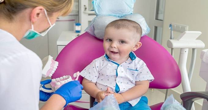 زمان مراجعه کودکان به دندانپزشک