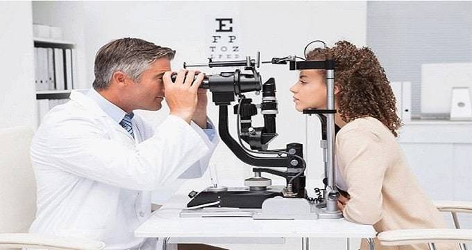 متخصص چشم پزشکی کیست؟