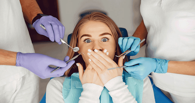 چه زمانی جراحی دندان عقل نهفته الزامی است؟