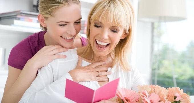 چطور یک کادوی جذاب برای خانم ها بخریم؟