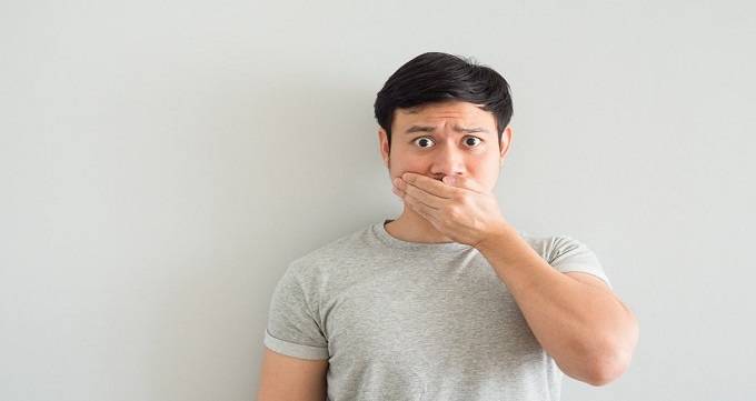 بوی بد دهان یا هالیتوز چیست؟